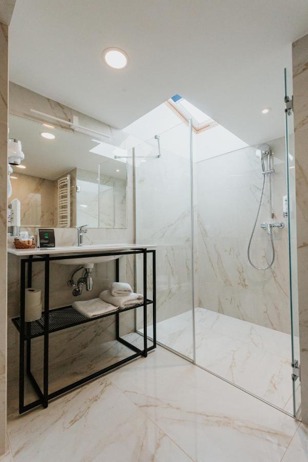 Economy Double Room,1280183800:JPEG